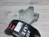 Engine mounting bracket