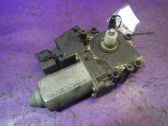 Motor del regulador de la ventanilla de la puerta delantera