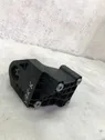 Engine mounting bracket