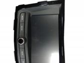 Radio / CD-Player / DVD-Player / Navigation