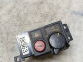 Botón interruptor de luz de peligro