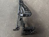 Tailgate/trunk/boot hinge