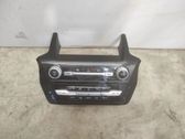 Radio / CD-Player / DVD-Player / Navigation