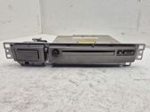 Radio / CD-Player / DVD-Player / Navigation