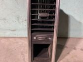 Moldura protectora de la rejilla de ventilación lateral del panel
