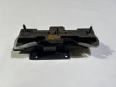 Gearbox mounting bracket