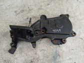 Engine mounting bracket