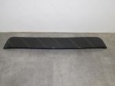 Tailgate/trunk spoiler