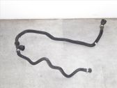 Tuyau de liquide de refroidissement moteur
