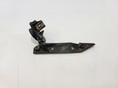 Fender mounting bracket