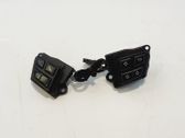 Steering wheel buttons/switches