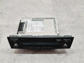 Radio / CD-Player / DVD-Player / Navigation