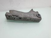 Engine mounting bracket