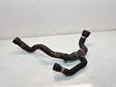 Tuyau de liquide de refroidissement moteur