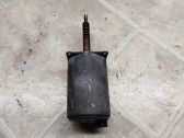 Valve oil control