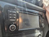 Radio / CD-Player / DVD-Player / Navigation