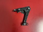 Engine mounting bracket