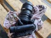 Oil filter mounting bracket