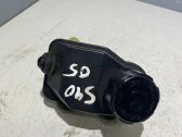 Réservoir de liquide de direction assistée