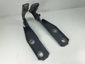 Engine bonnet/hood hinges