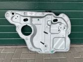 Rear window lifting mechanism without motor