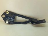 Engine bonnet/hood hinges