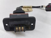 Sliding door contact joint