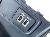USB-pistokeliitin