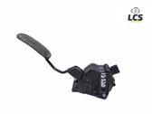 Accelerator throttle pedal