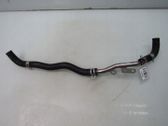 Tuyau de liquide de refroidissement moteur