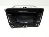Radio / CD-Player / DVD-Player / Navigation