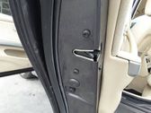 Cerradura de puerta trasera