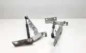 Engine bonnet/hood hinges