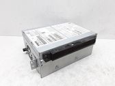 Radio / CD-Player / DVD-Player / Navigation