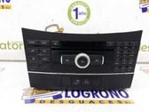 Radio / CD-Player / DVD-Player / Navigation