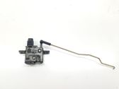 Tailgate lock latch