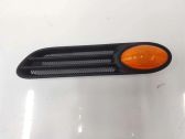 Front fender indicator light