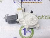Motor del regulador de la ventanilla de la puerta delantera