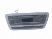 Radio / CD-Player / DVD-Player / Navigation