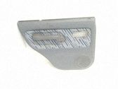 Moldura del tarjetero de la puerta trasera