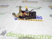 Cerradura de puerta delantera