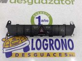 Botón interruptor de luz de peligro