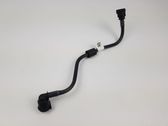 Tuyau de liquide de refroidissement moteur