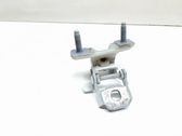 Tailgate/trunk/boot hinge