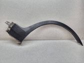 Garniture pour voûte de roue avant