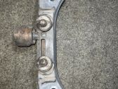Gearbox mounting bracket