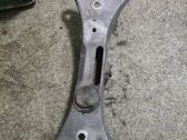 Gearbox mounting bracket