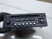 Radio / CD-Player / DVD-Player / Navigation