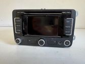 Radio / CD-Player / DVD-Player / Navigation