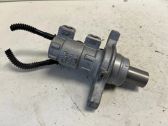 Master brake cylinder